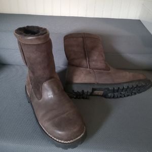 SOLD on Nextdoor Ugh boots